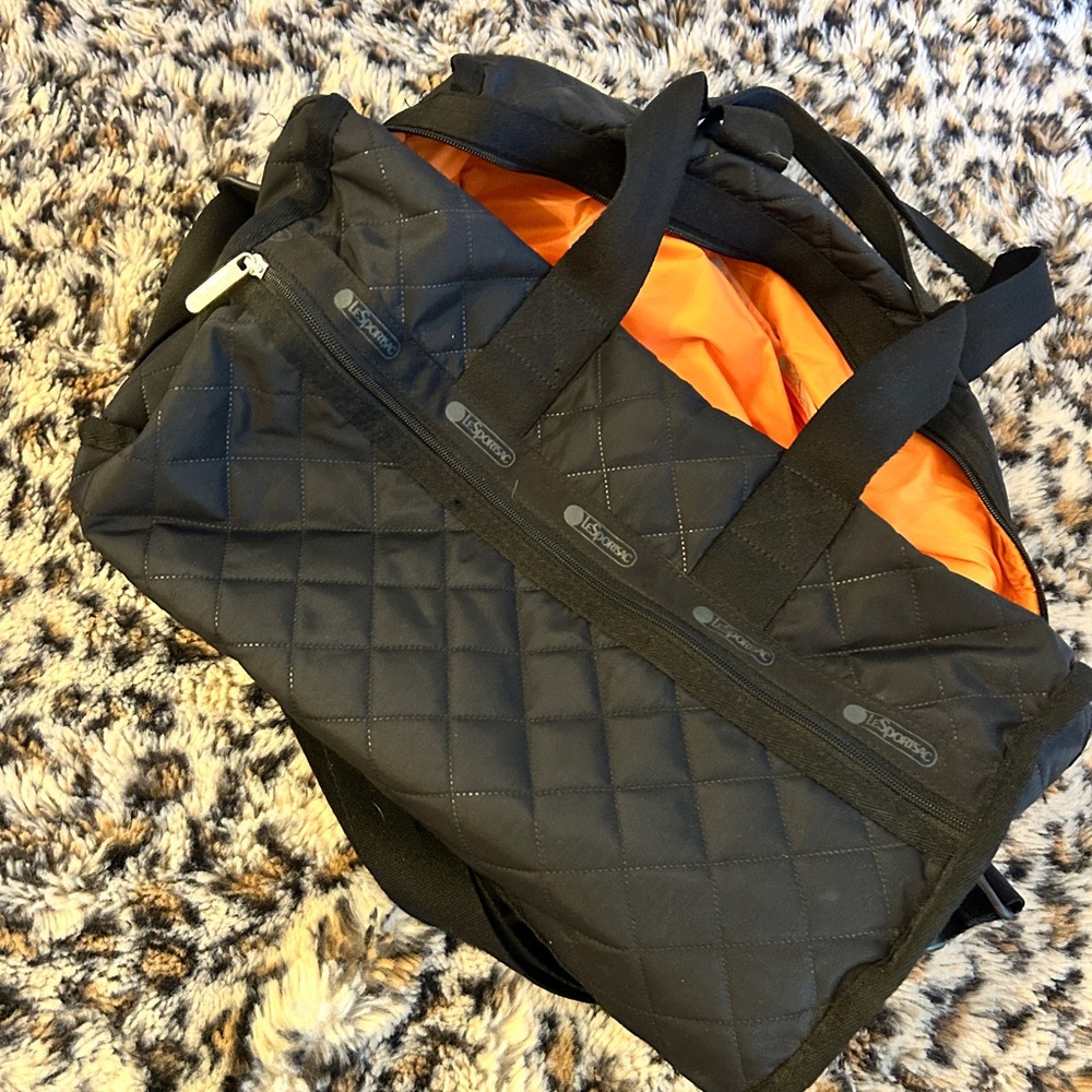 lesportsac black quilted weekend bag